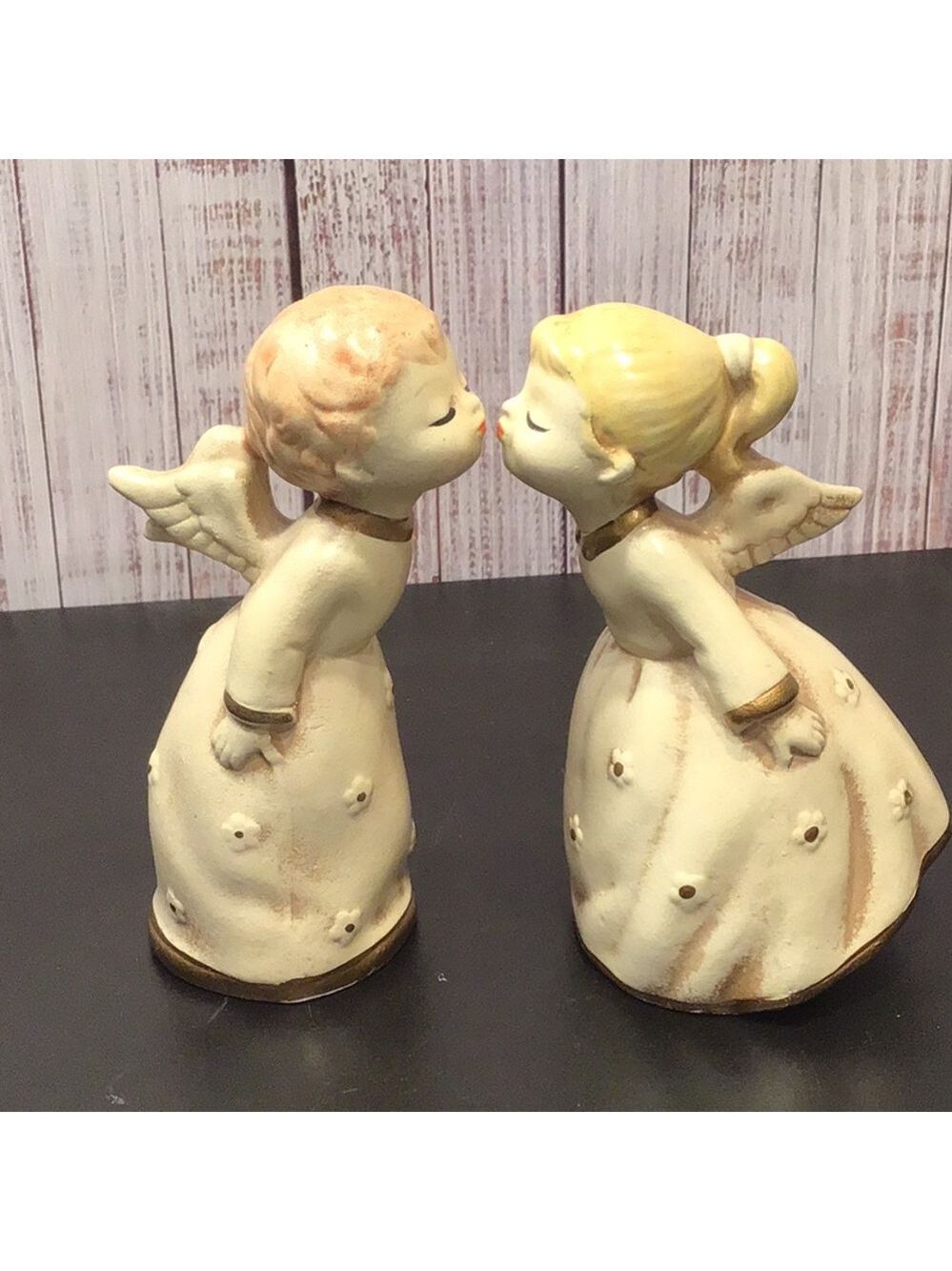 Vintage Chalkware kissing angels figurine set - Picture 2 of 7